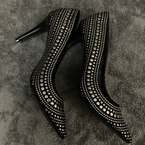 Stilettos - Picture 2 of 4